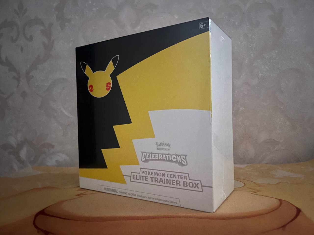 Celebrations Elite Trainer Box PC