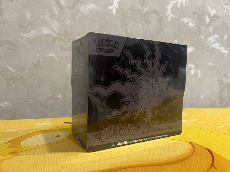 Pokemon TCG Pitch Black Elite Trainer Box PC